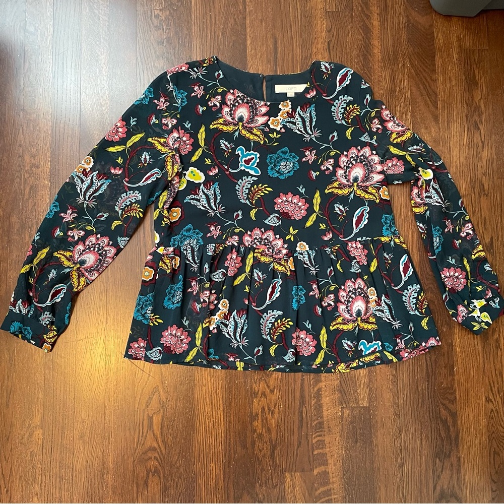 Loft Floral Peplum Top Size Medium